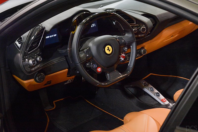 Ferrari-488-GTB_5499
