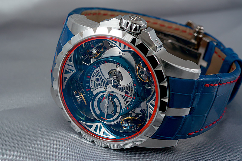 Luxify Review Hand on Roger Dubuis Excalibur Cobalt Micro Melt