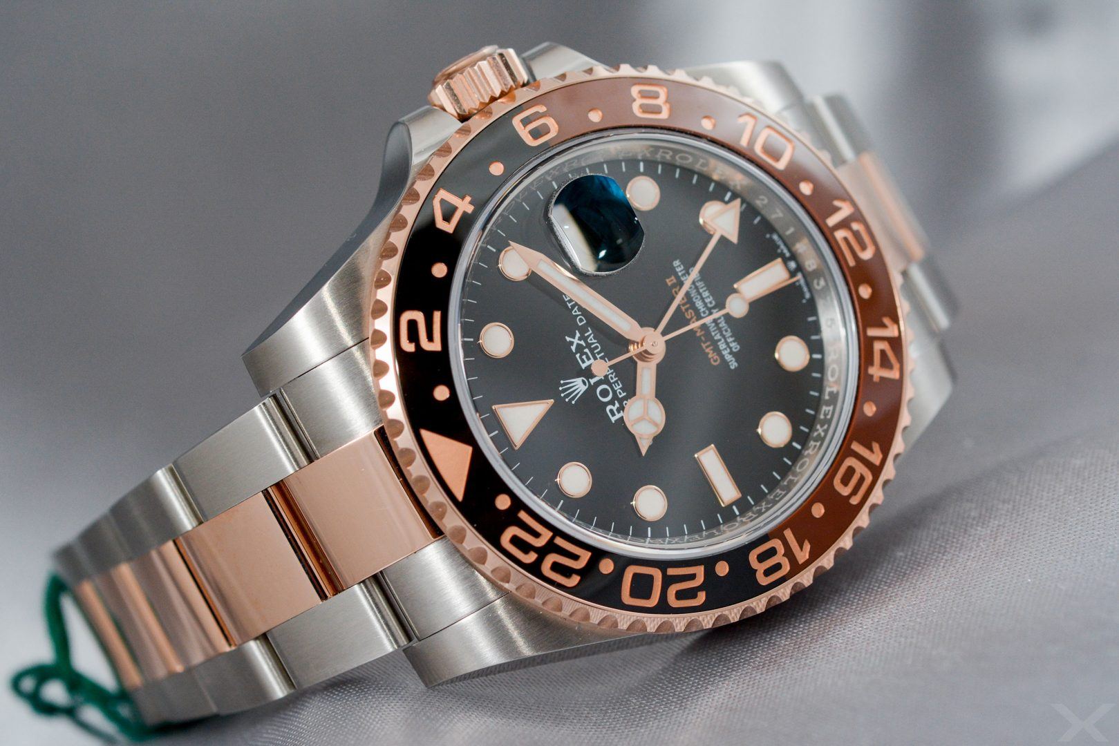 Handson Rolex GMTMaster II 126711 CHNR — Luxify