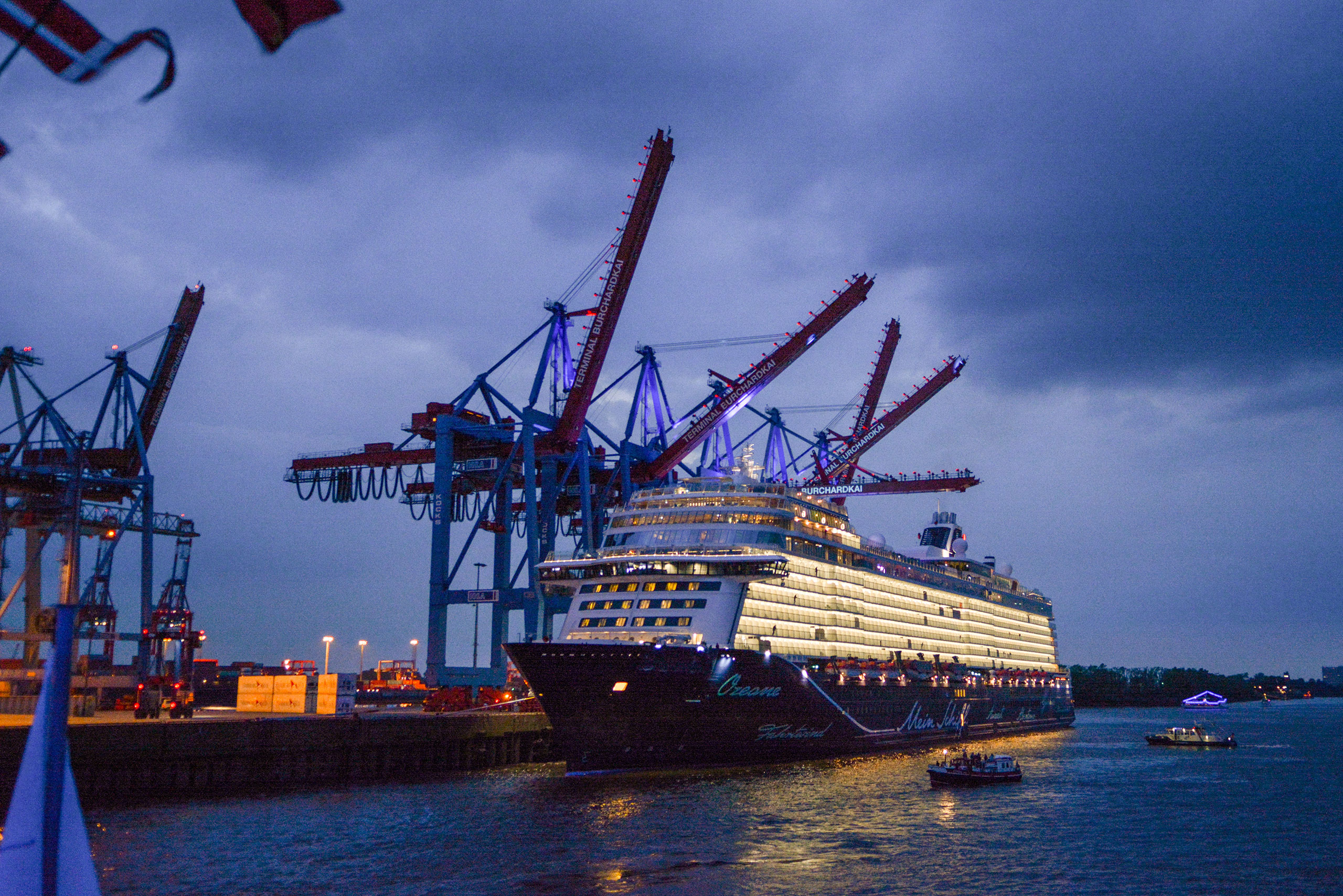 Mein Schiff 4 - Hafen Hamburg (Landungsbrücken)
