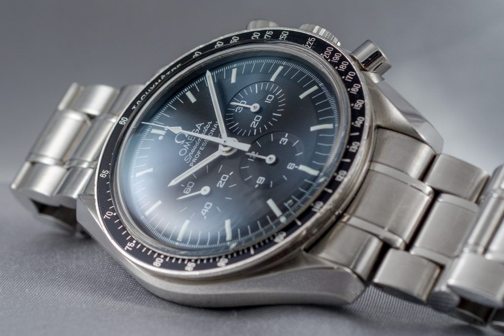 Luxify Omega Speedmaster Moonwatch discontinued new model 2020