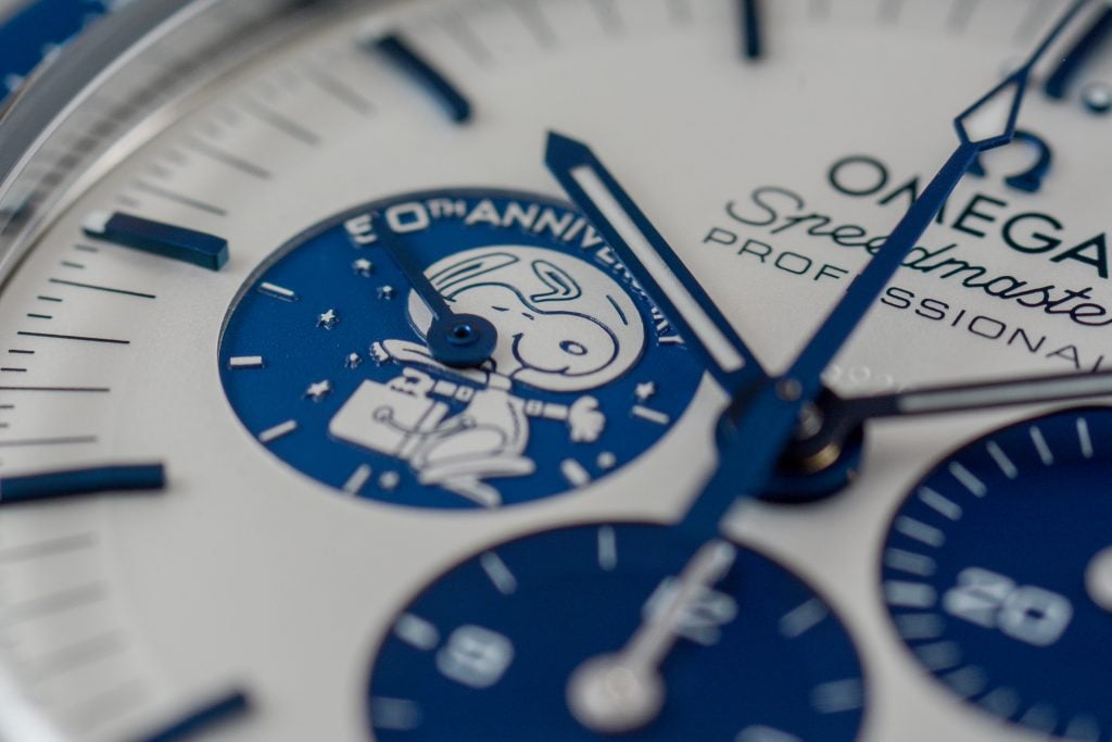 Luxify Review Hands-on Omega Speedmaster Silver Snoopy Award 50th Anniversary