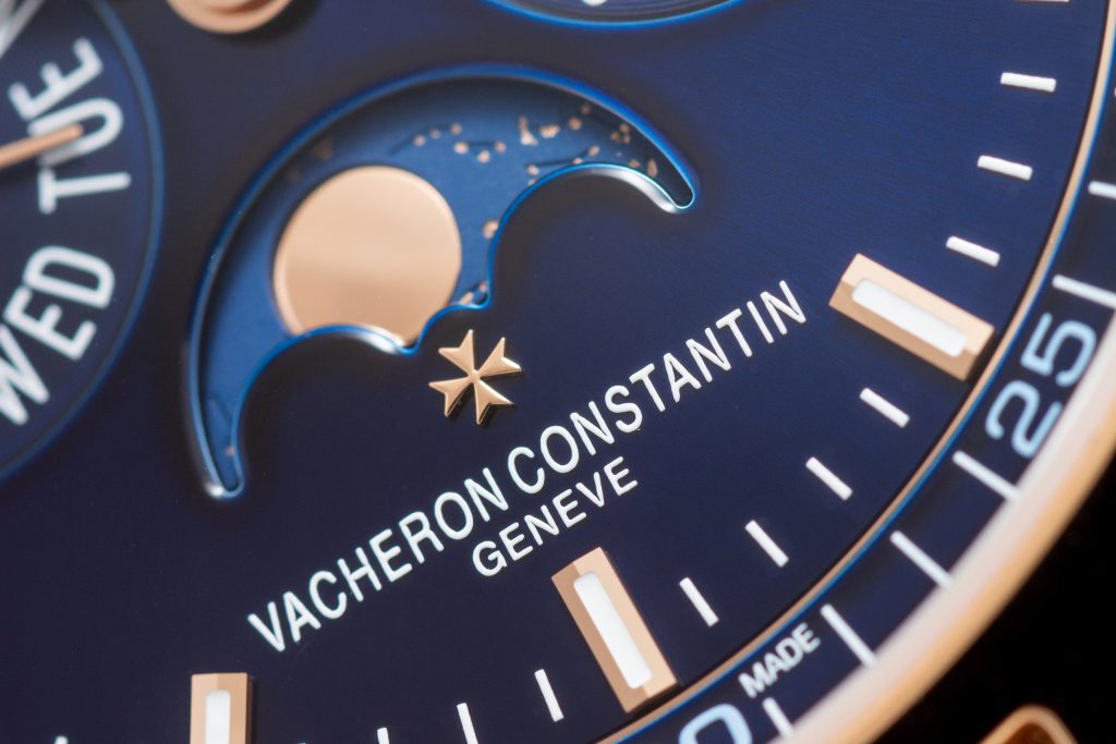 Luxify Review Hands-on Vacheron Constantin Overseas Perpetual Calendar ultra flat 4300V