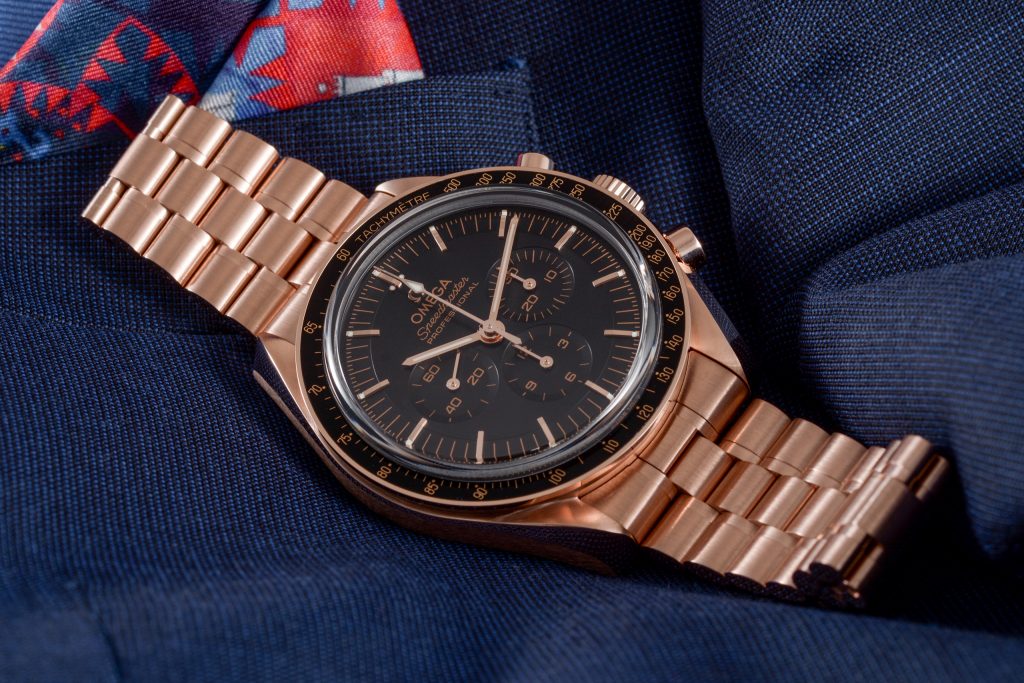 Luxify Review Hands-on Omega Speedmaster Professional Moonwatch 2021 Sedna-Gold