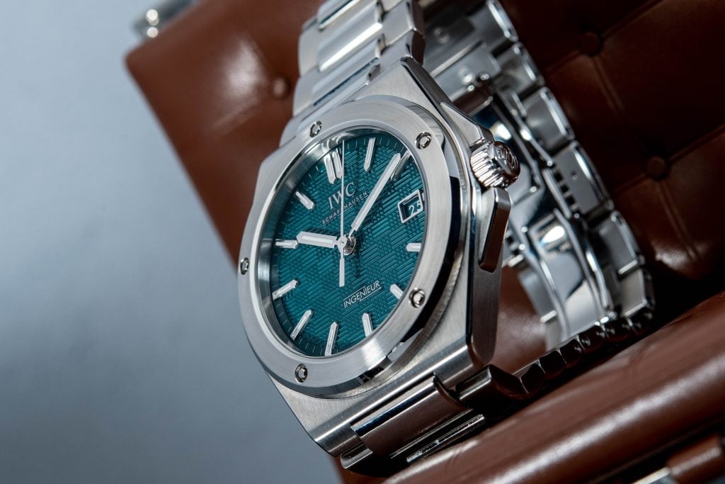 Luxify Review Hands-on IWC Ingenieur 2023 IW328903
